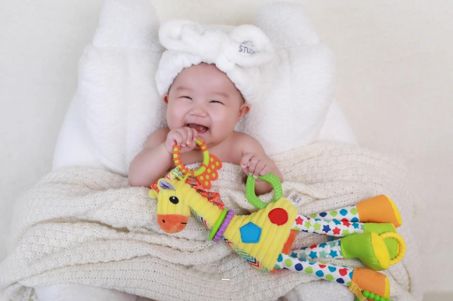 普洱宝宝为什么会吐奶 普洱宝宝为什么会吐奶